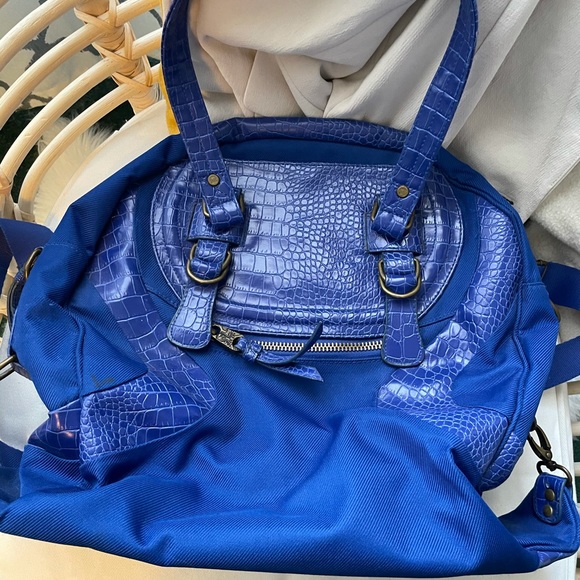 LULULEMON | Vintage Blue Lululemon Faux Croc Bag